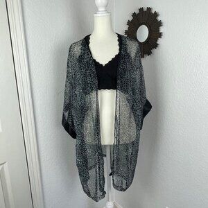 LA Intimates Cheetah Print Robe | VGT